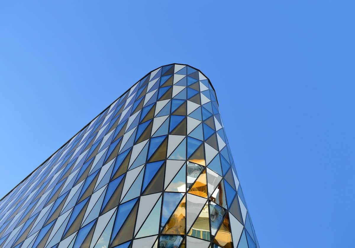 乐鱼：在水的节奏中找回生活的轻盈