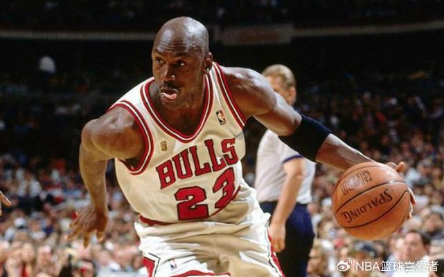 九游娱乐-30岁前拿20000分有多难？翻遍NBA历史75年，只有五人做到|乔丹|张伯伦|科比·布莱恩特|威尔特-张伯伦|迈克尔·乔丹_新浪体育_新浪新闻