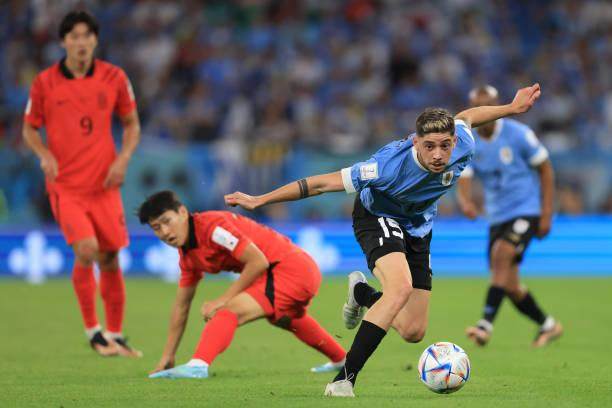 九游娱乐-皇马骁将成天蓝军团唯一亮点，乌拉圭猎鹰振翅翱翔