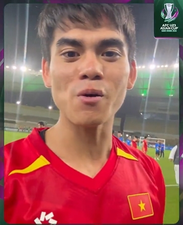 九游体育-童年穿磨破的布鞋训练、为踢球绝食三天，这是越南U23队长的故事